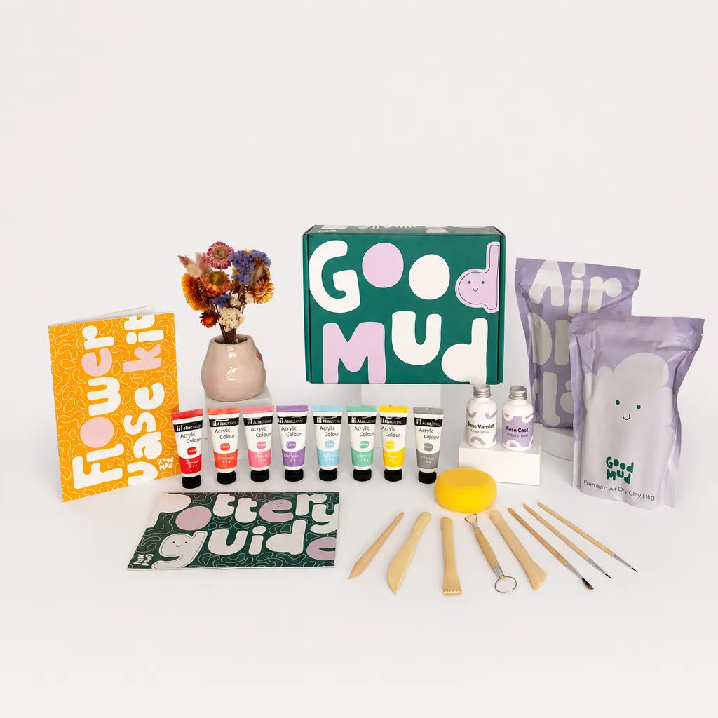 Good Mud flower vase kit with colourful dried flowers and pastel paint colours