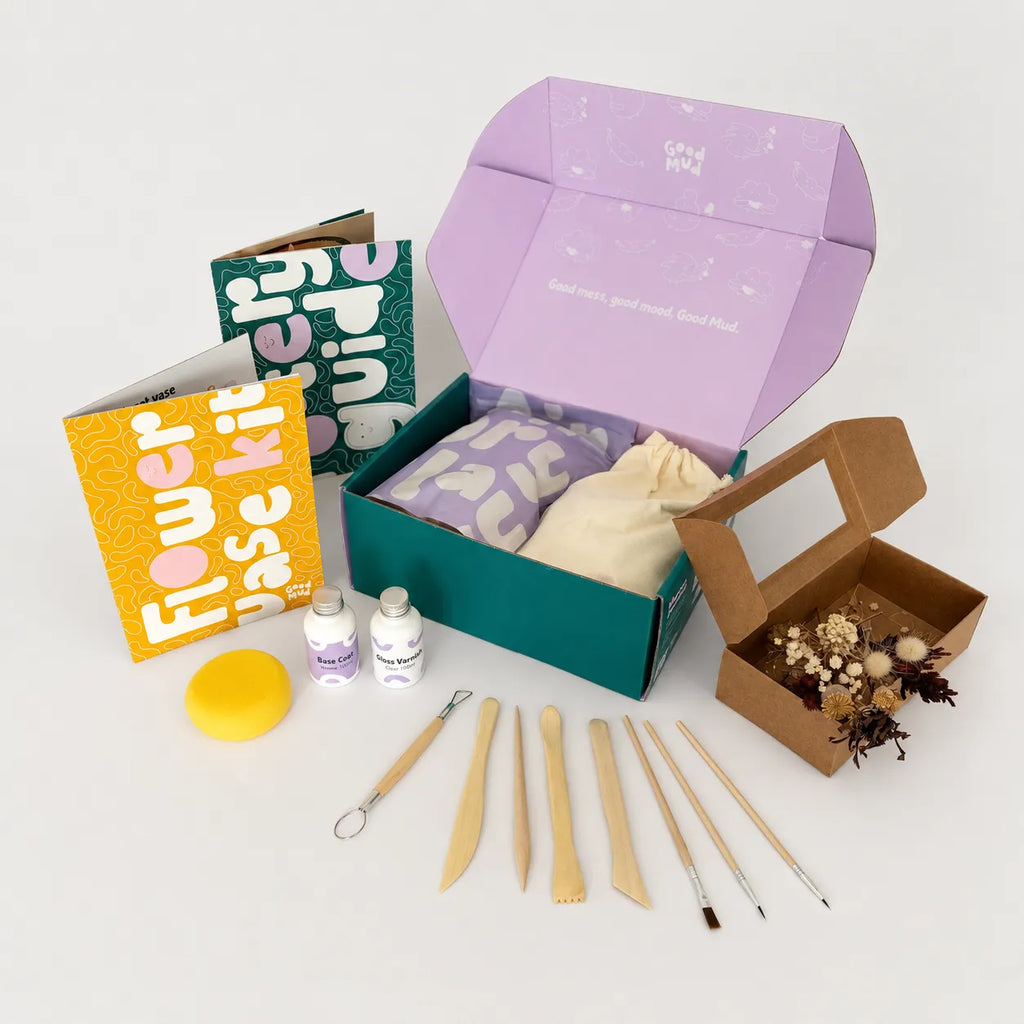 Contents of Good Mud flower vase kit with dried flower box open